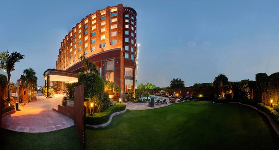 Radisson Blu Mbd Hotel Noida, Noida - Book this hotel at the BEST PRICE